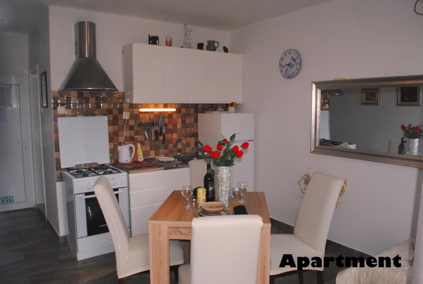 Sunshower Apartment And Studio Split Zewnętrze zdjęcie